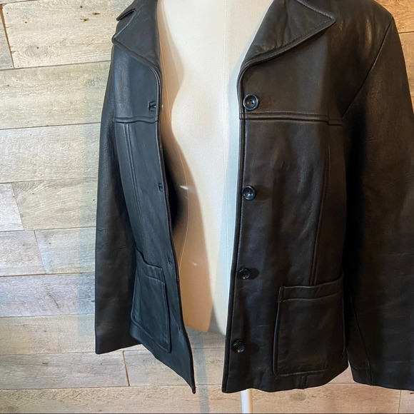 Jones New‎ York women’s black leather jacket in  size medium - Picture 5 of 10